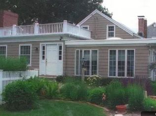 39 Moses Ln, Southampton, NY 11968