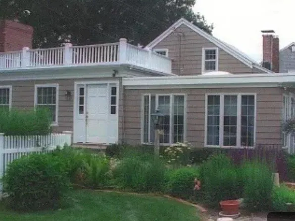 39 Moses Lane, Southampton, NY 11968