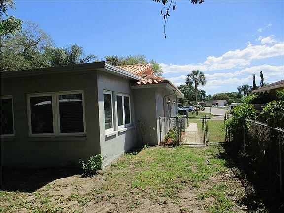 2nd image of 2152 Bramblewood Dr N