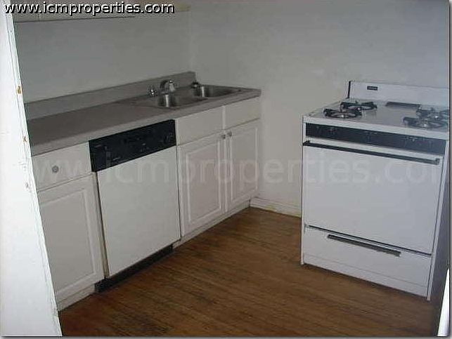 1st image of 1904 W Winnemac Ave