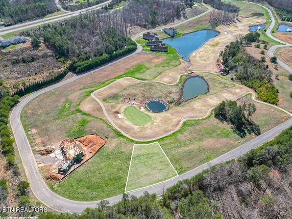 883 Navigator Dr, Lenoir City, TN 37772