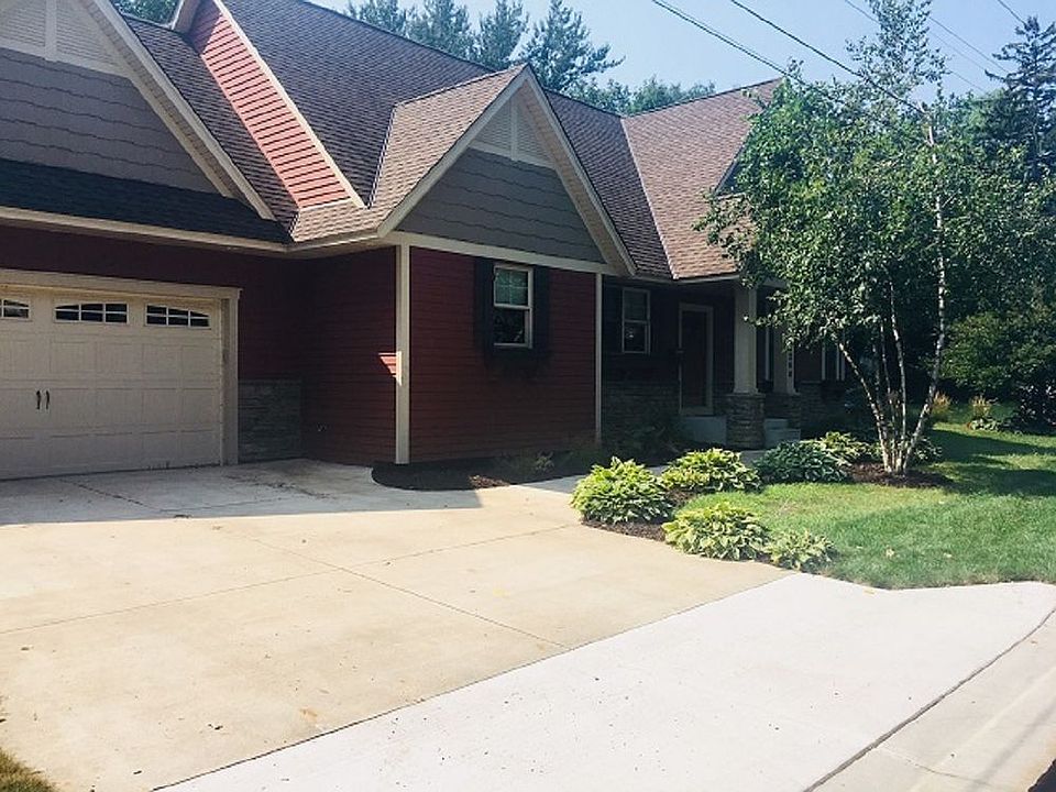 1st image of 2280 8th St