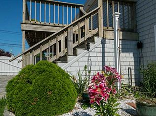 103 Wolcott Ave, Middletown, RI 02842