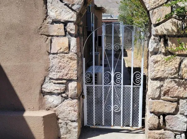 2225 Magoffin Ave, El Paso, TX 79901