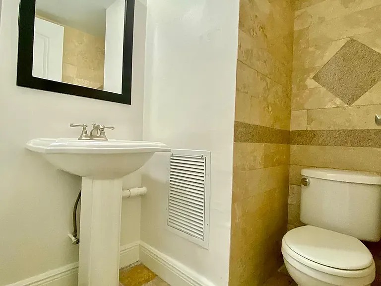 3209 Bird Ave — Photo 7