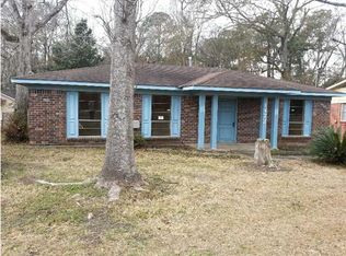 1472 Boudousquie St, Mobile, AL 36605