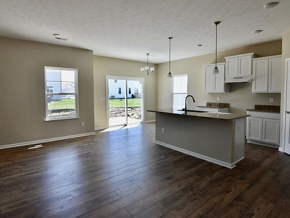 4th image of 506 Curry Dr