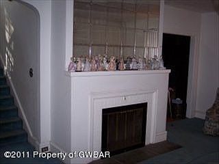5th image of 589 Charles Ave