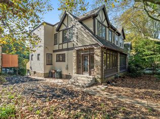 8039 High School Rd, Elkins Park, PA 19027