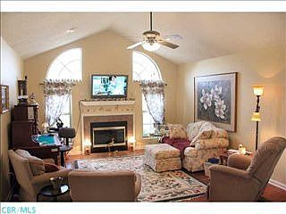 5th image of 214 Deer Cross Ln