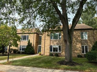 497 Barkwood Dr NW, Grand Rapids, MI
