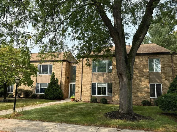 497 Barkwood Dr NW, Grand Rapids, MI 49534