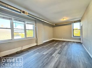 555 W 18th St #3, Chicago, IL 60616