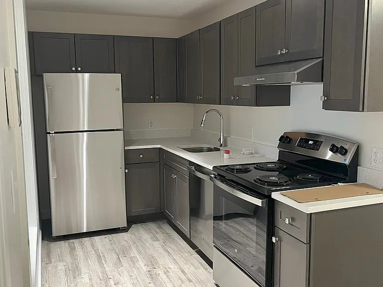 96 Broad St #2 — Photo 2