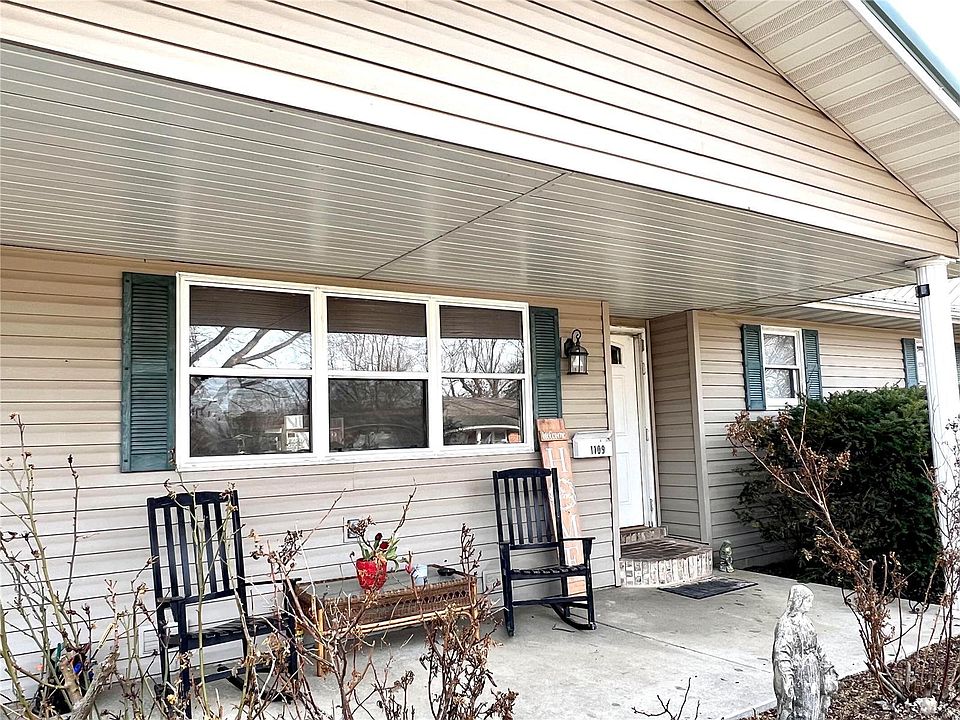 1st image of 1109 Carol St