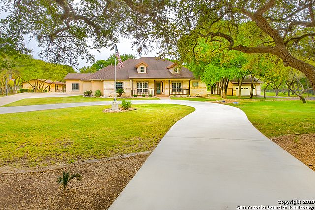 1st image of 657 Berry Oaks Dr