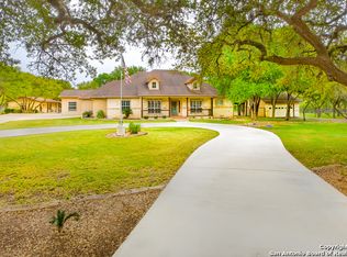 657 Berry Oaks Dr, Bulverde, TX 78163