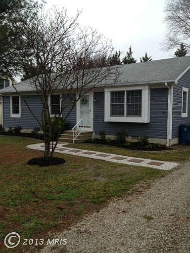 1st image of 205 Spring Dr