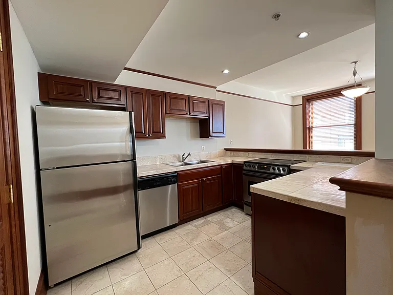 1280 Market St #306 — Photo 4
