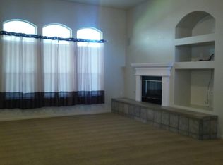 1579 N Rogers Ave, Clovis, CA 93619