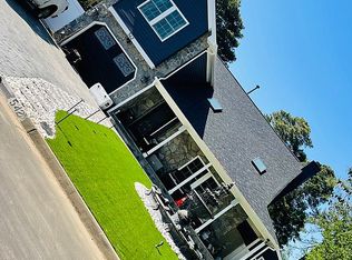 542 Stuart Cir, Norfolk, VA 23502