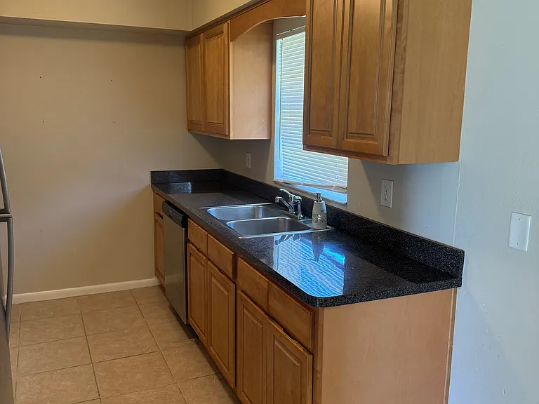 845 Shirley Ann Trl — Photo 3