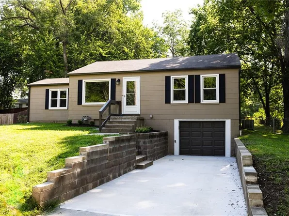 3623 N Walrond Ave, Kansas City, MO 64117