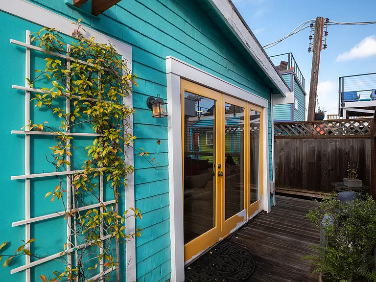 2031 Fairview Ave E #HOUSEBOAT D — Photo 15
