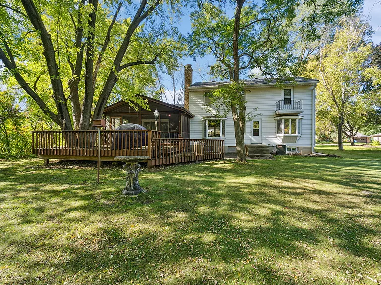 10527 Morgan Ave S — Photo 3
