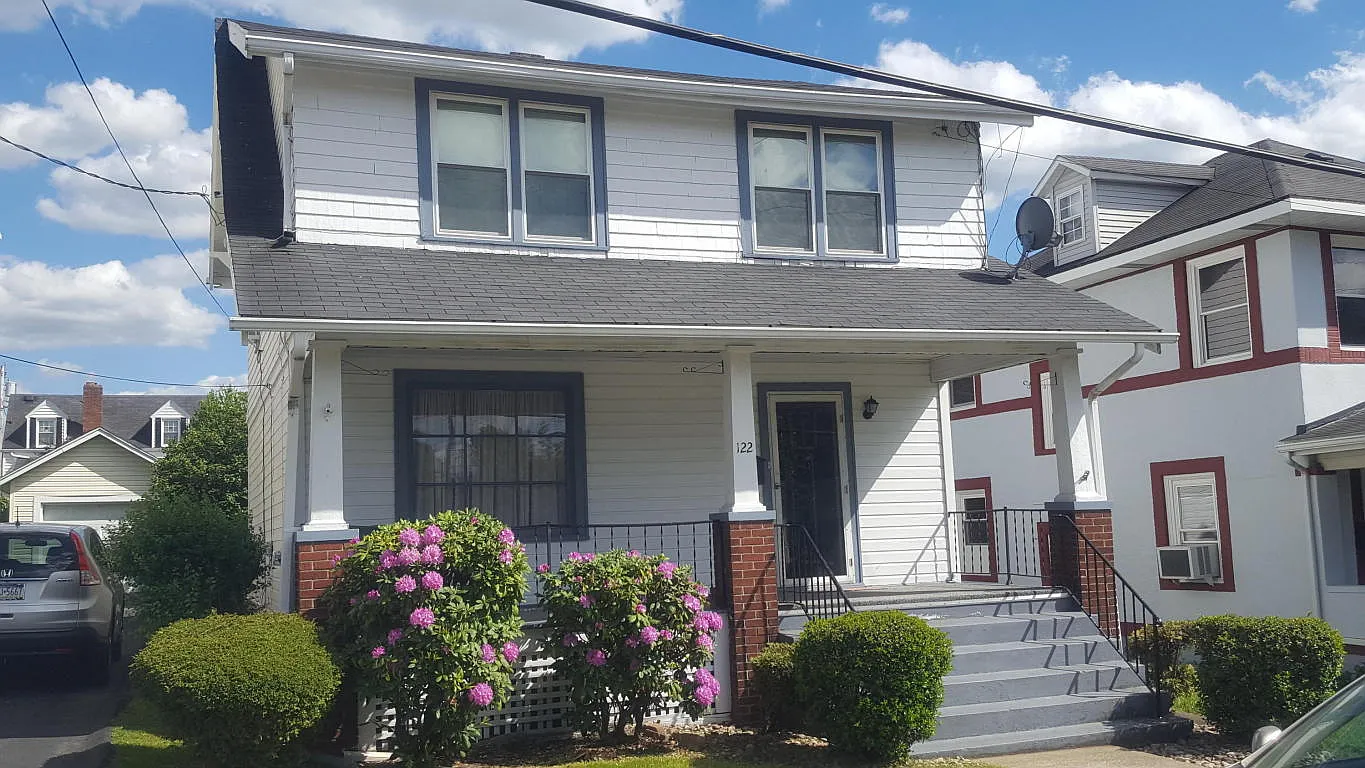 122 Nassau St photo 1
