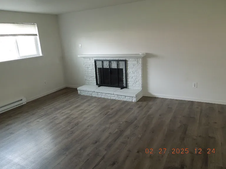 1718 E Crown Ave — Photo 10