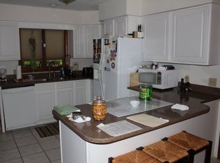 316 Hickory Lake Ln, Princeton, WV 24739