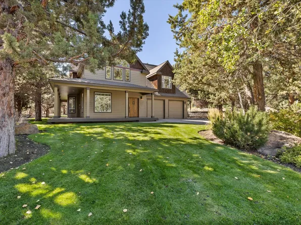 3025 NW Fairway Heights Dr, Bend, OR 97703