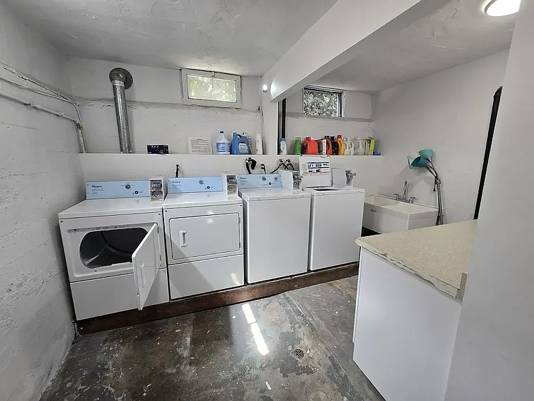 1510 E 3rd St #5 — Photo 15