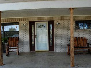 561 Old Lake Rd, Smithville, TX 78957
