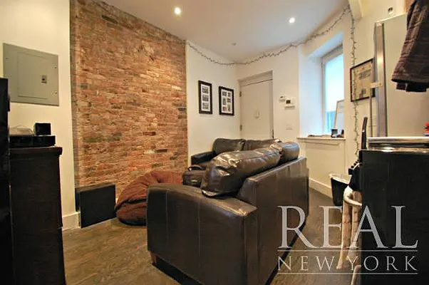 Rented by REAL New York | media 27