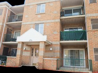 5351 N East River Rd APT 101, Chicago, IL 60656
