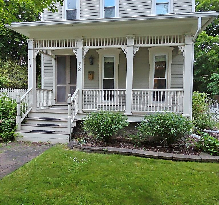 1st image of 79 Monroe St