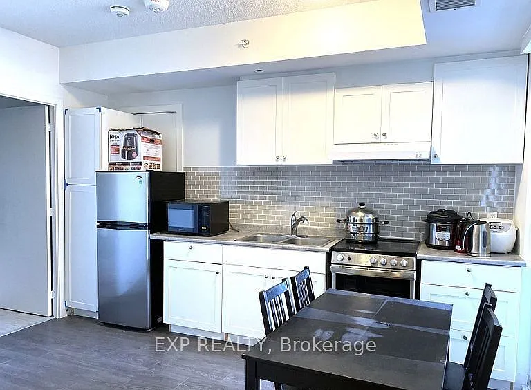 278 Buchanan Dr #530EB — Photo 8