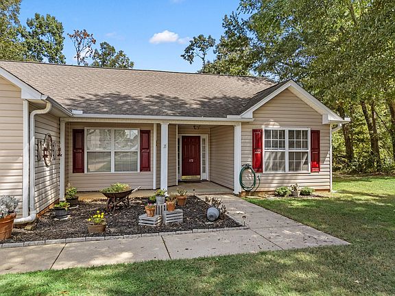 5th image of 172 Lockland Dr