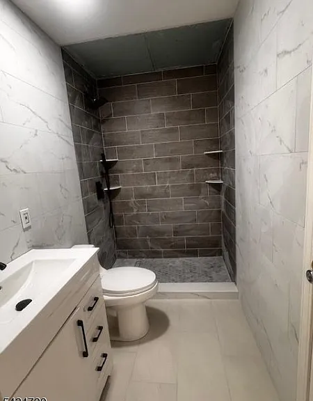 81-83 Hawthorne Ave #3 — Photo 12