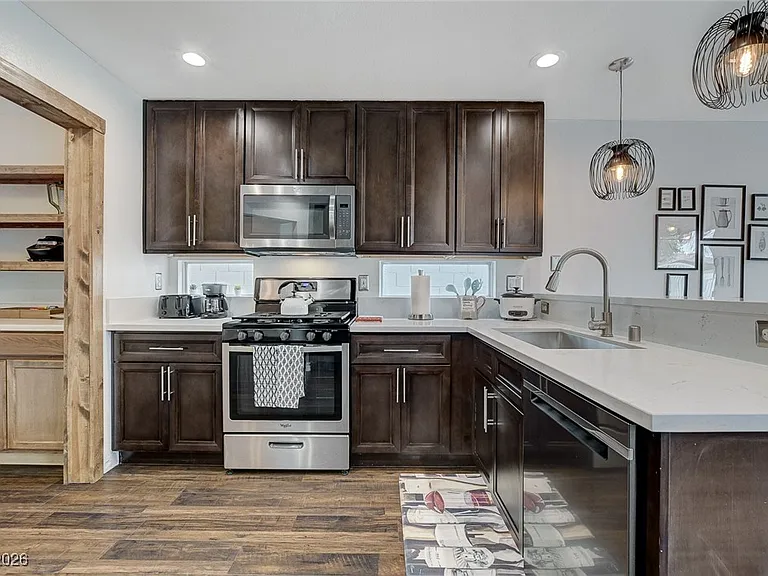 8208 Ogee Dr — Photo 15
