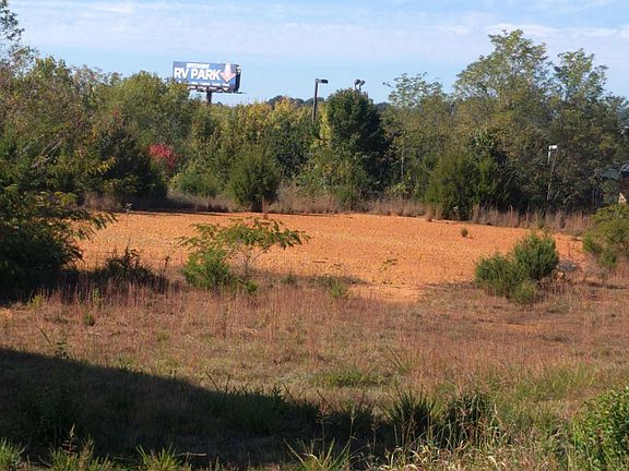 3rd image of Winfield Dunn Pkwy