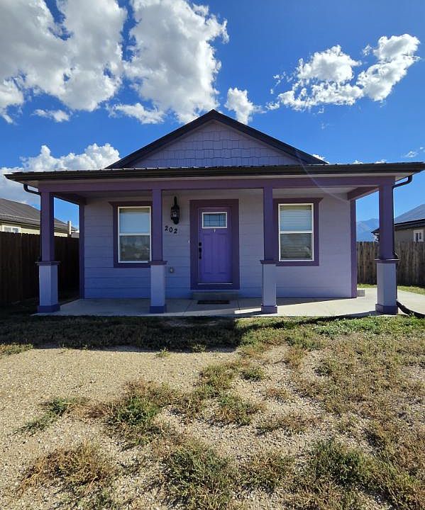 1st image of 202 1st St