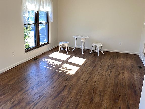 5th image of 31573 Green Meadow Ln