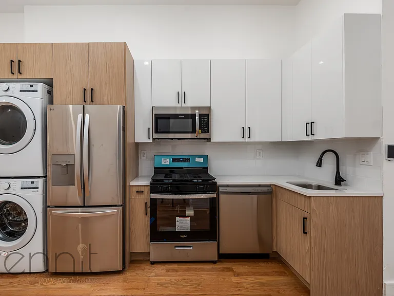 477 Fairview Ave #3L — Photo 9