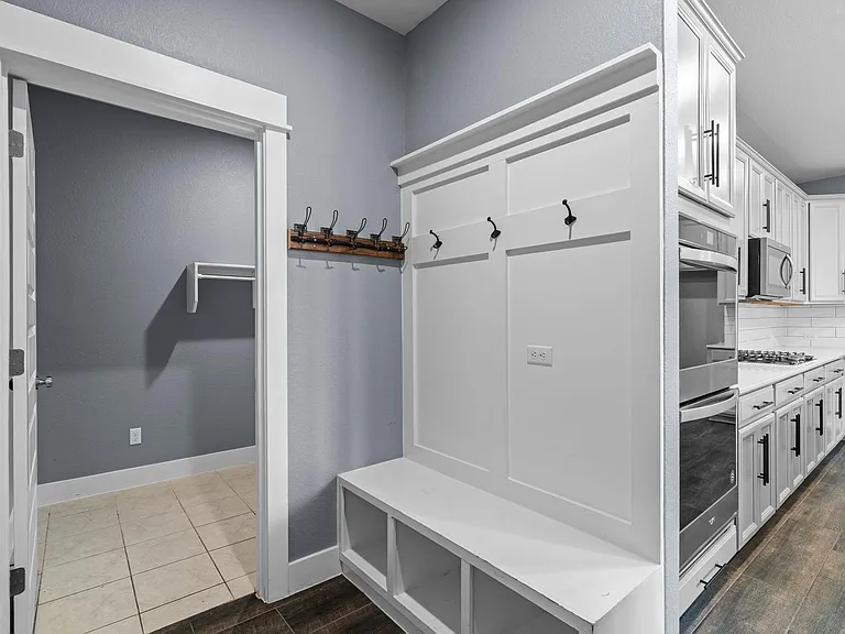 525 Compania Cv — Photo 14
