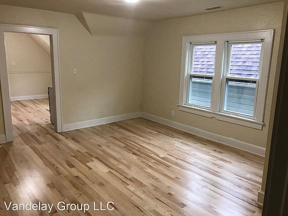 4th image of 2564A N Humboldt Ave