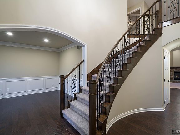 Foyer and curved staircase