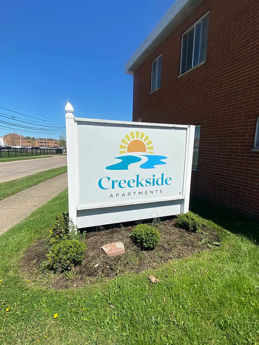 Building Photo - Creekside Apartments